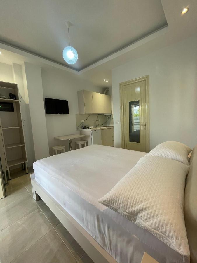 John'S Holiday Home Vlorë Esterno foto