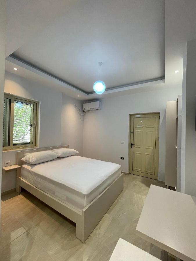 John'S Holiday Home Vlorë Esterno foto