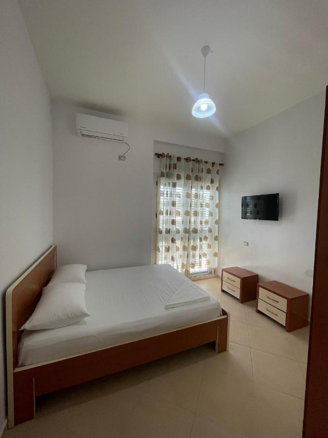 John'S Holiday Home Vlorë Esterno foto