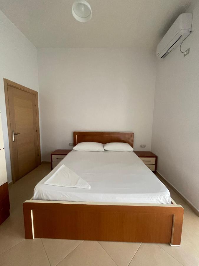 John'S Holiday Home Vlorë Esterno foto